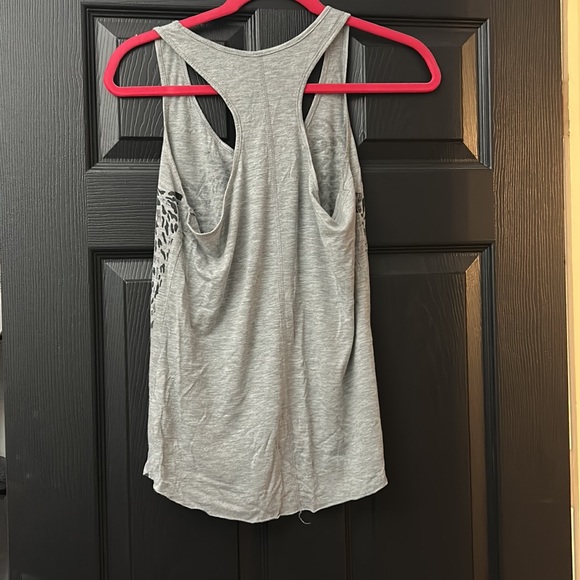 Razorback Tanktop - Picture 3 of 4